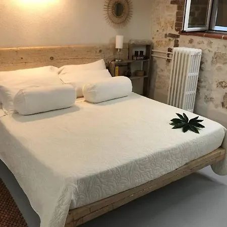 Private With Exclusive Szirakúza